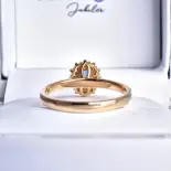 Pierścionek zaręczynowy z szafirem